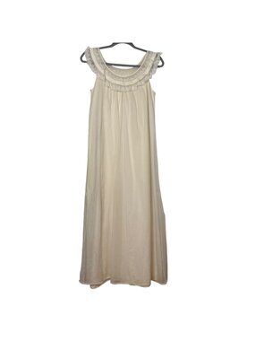 Vintage Shadowline Petite Ivory Nylon Nightgown Lace Trim Coquette Minimalist